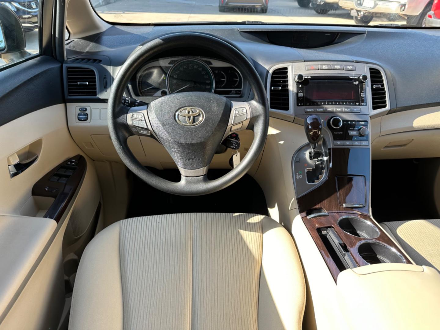 2011 Brown /Tan Toyota Venza Base (4T3ZA3BBXBU) with an 2.7L engine, Automatic transmission, located at 1501 West 15th St., Houston, 77008, (713) 869-2925, 29.797941, -95.411789 - Photo#8